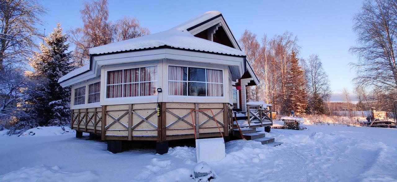 Chalet Uusi Saunamoekki Jaemsaessae, Laehellae Himosta Jämsä