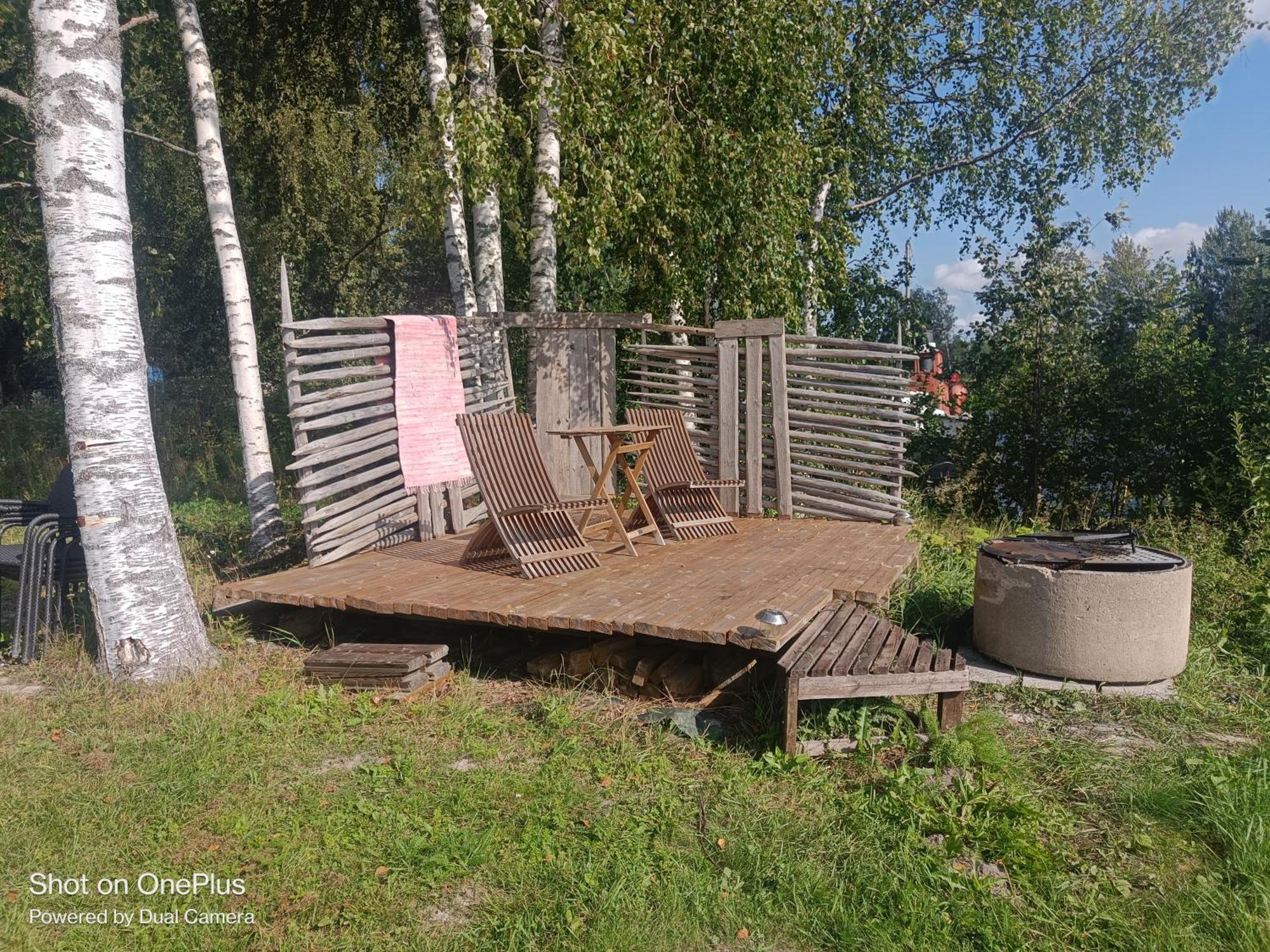 Uusi Saunamoekki Jaemsaessae, Laehellae Himosta Chalet